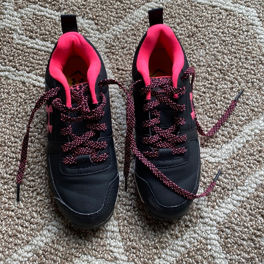 Kids Under Armour used baseball cleats, size 13k- black and hot pink